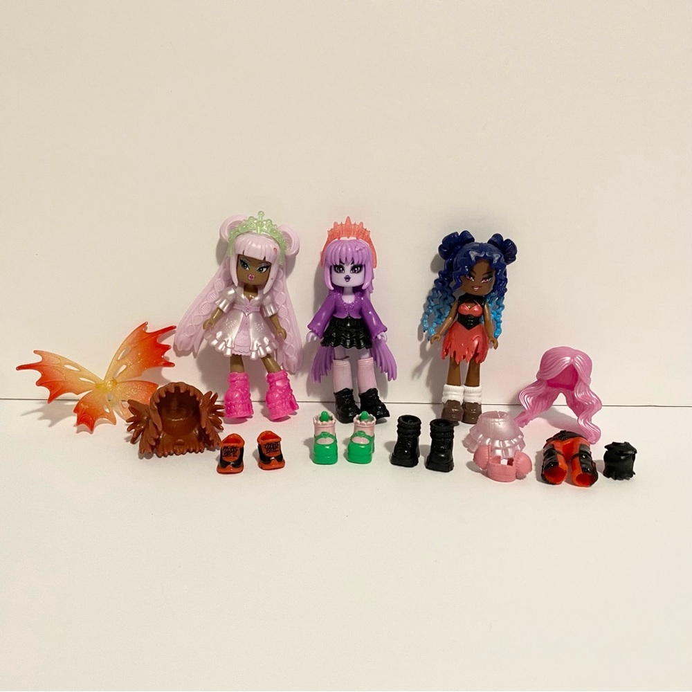 Roblox Royale High Mini Dolls + Accessories Fashion Doll 3” Girl Toy Lot Bundle